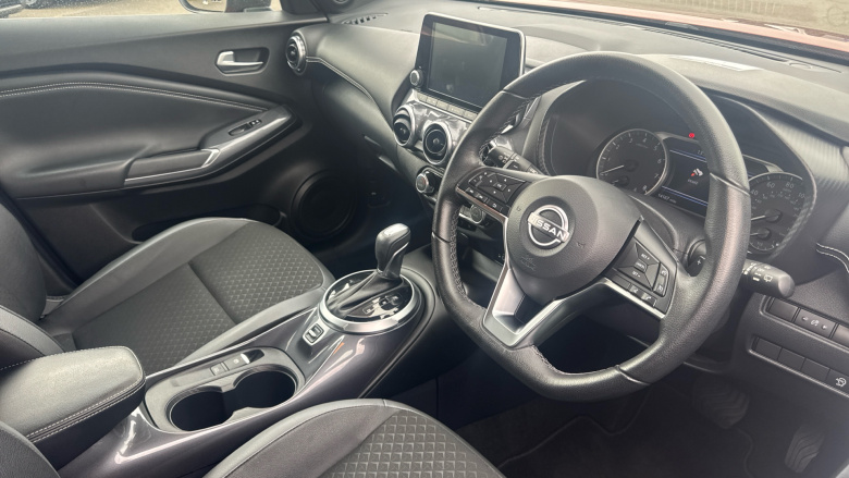 Nissan Juke 1.0 DiG-T 114 N-Connecta 5dr DCT Petrol Hatchback